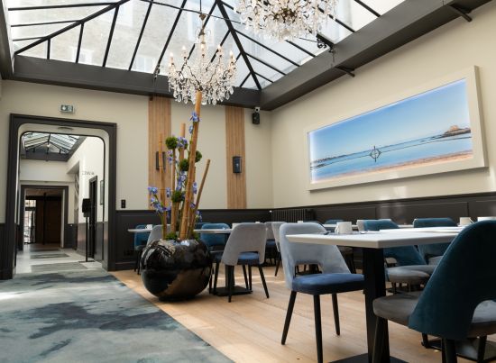 Accueil à l'Hôtel l'Univers - Saint Malo intra muros