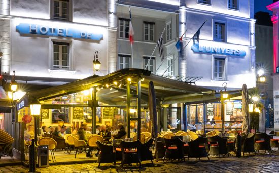 Terrasse du bar de l'Hôtel l'Univers à Saint Malo