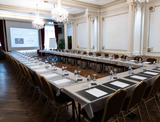 Salle de séminaire à Hôtel l'Univers Salle de séminaire à Hôtel l'Univers